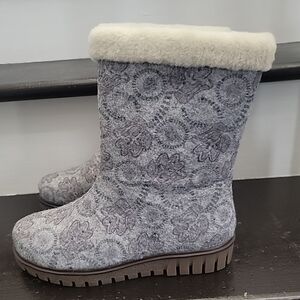 Azura Italian Wool Embroidered Zip Up Boots Dolce Gray EU 38 Womens 7.5 Warm New